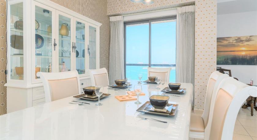 Stunning Beach front Apt Dubai Eye View JBR Dubai - image 3