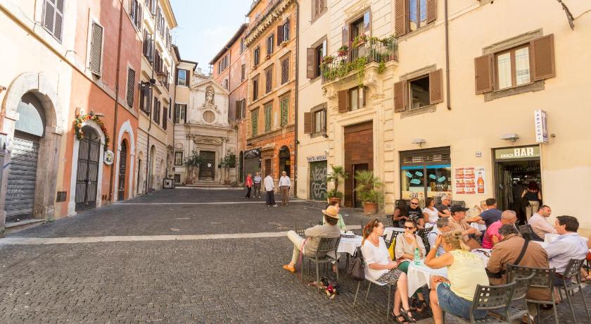 ローマ The Spanish Suite Campo de' Fiori 3つ星 ホテル 外観