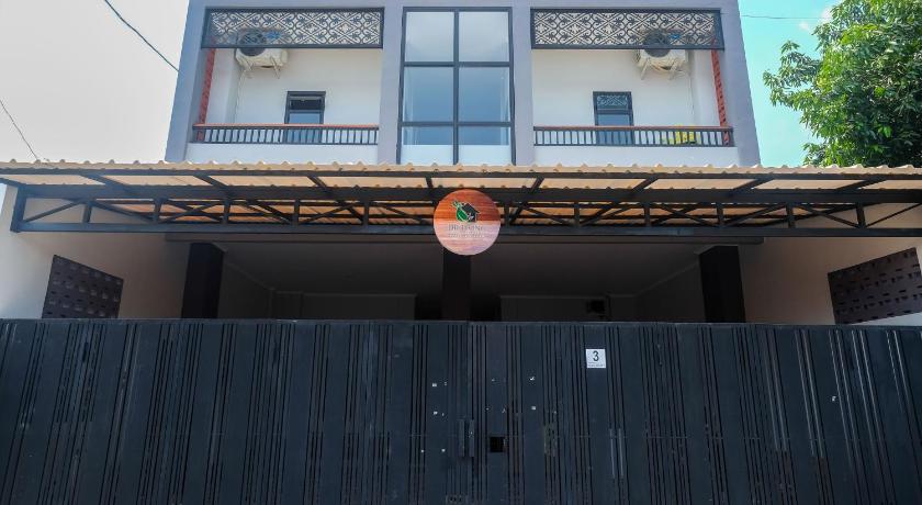 DR Living Syariah Solo Mitra RedDoorz – Surakarta (Solo), SD