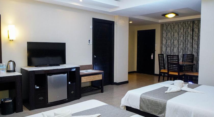 Image of Family Room 0