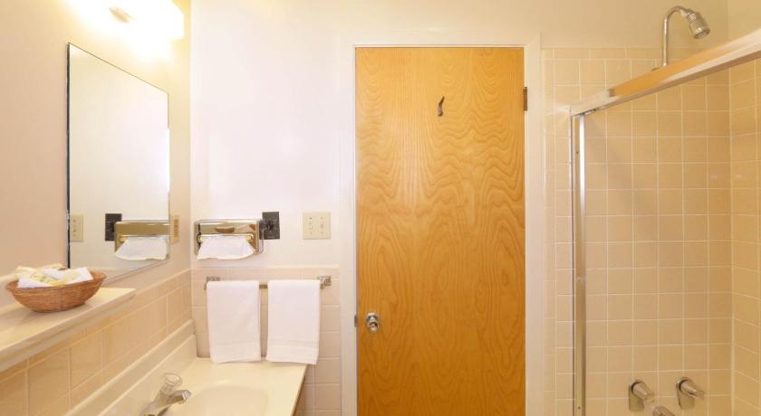 Town House Motel photo