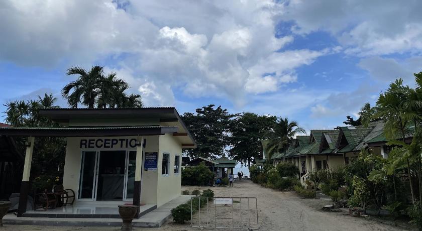 Sea Breeze Bungalow - image 25