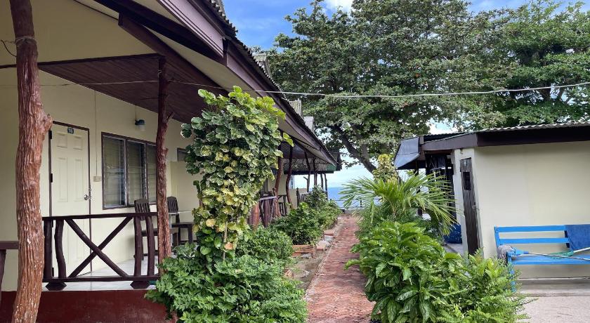 Sea Breeze Bungalow - image 31