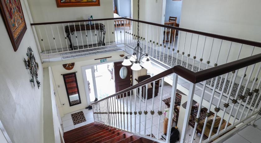 Image of Quadruple Room with Private Bathroom 3
