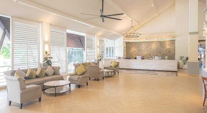 パタヤ ECO HOTEL by Thammasat 3つ星 ホテル プール