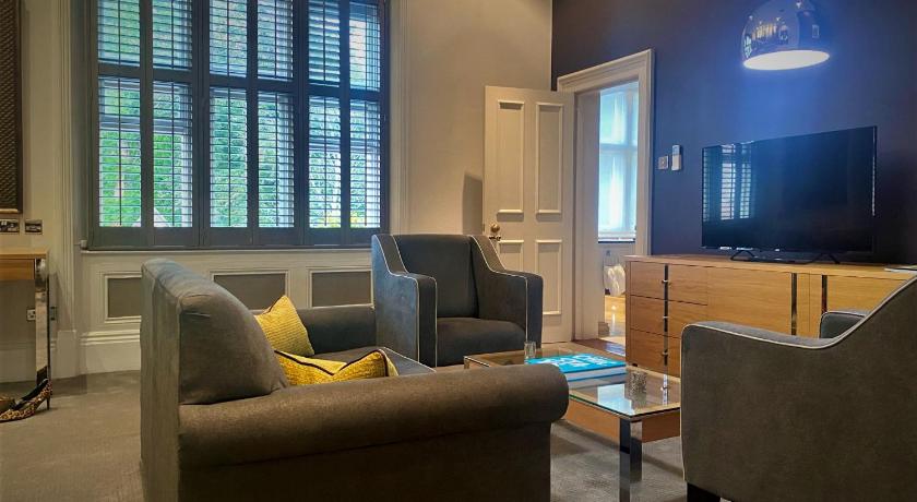Image of Superior King Suite 1