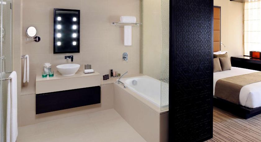 Image of Executive Double Room - Smoking 6