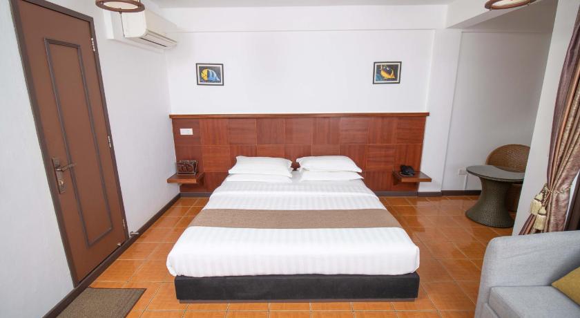Image of Deluxe Double Room with Beach View 9