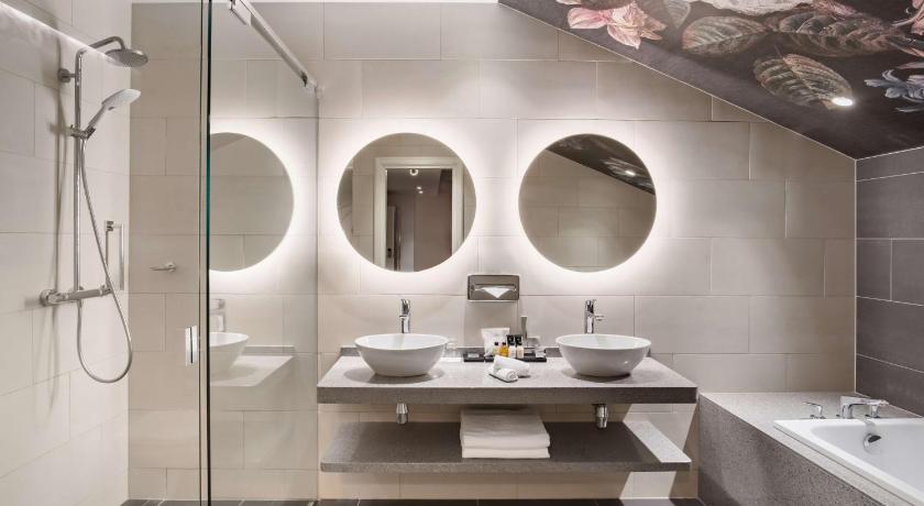 Image of Suite 2