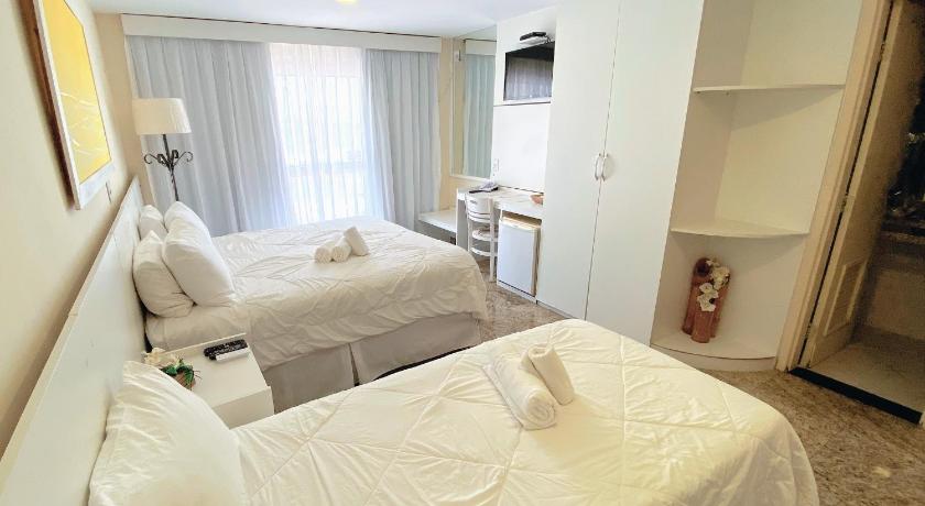 Image of Standard Triple Room with Sea View 0