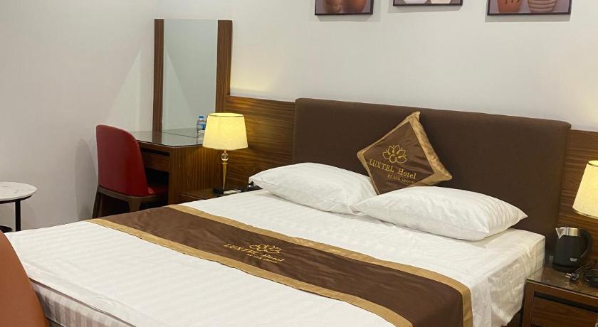 Hanoi LuxTel Hotel Tay Ho 3-Star Hotel room