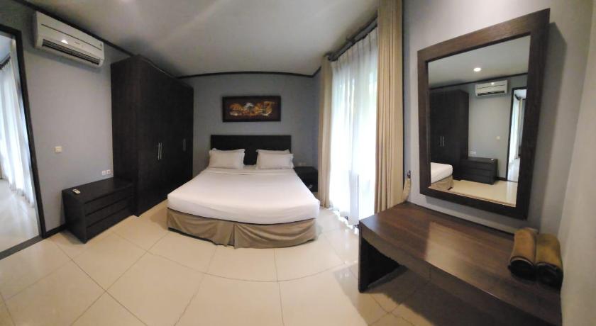 Image of Executive Suite 15