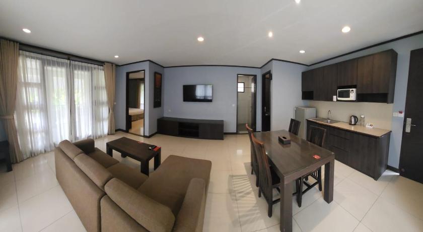 Image of Executive Suite 7