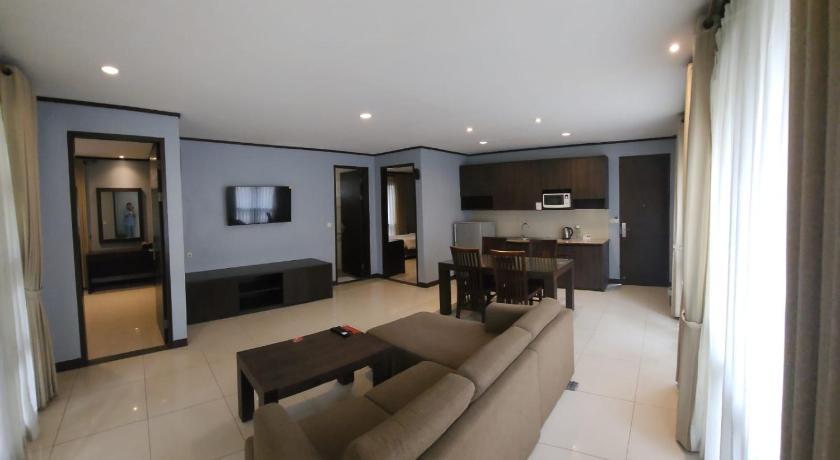 Image of Executive Suite 4