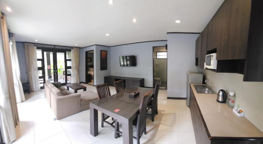 Image of Executive Suite 16