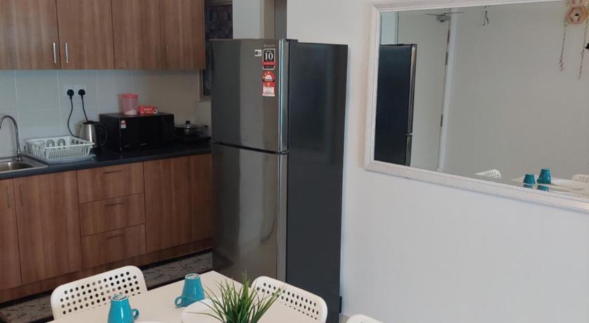 KLIA Travel Homestay - 3R 2B - WIFI & NETFLIX - image 13