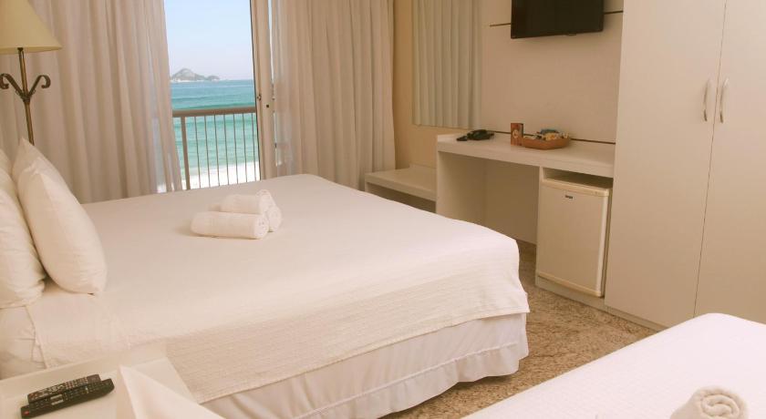 Image of Standard Triple Room with Sea View 1