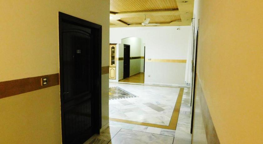 Moon Palace Hotel – Lahore, WI