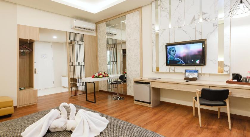 The Aliante Hotel - image 22