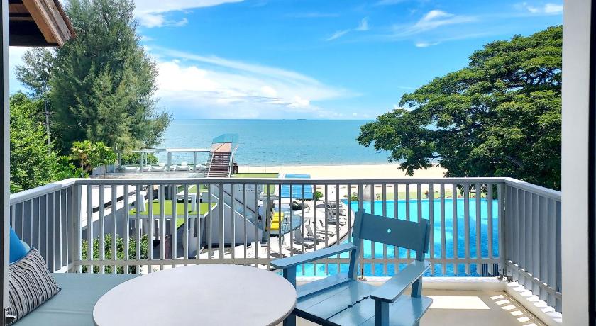 Image of Veranda at Sea 1