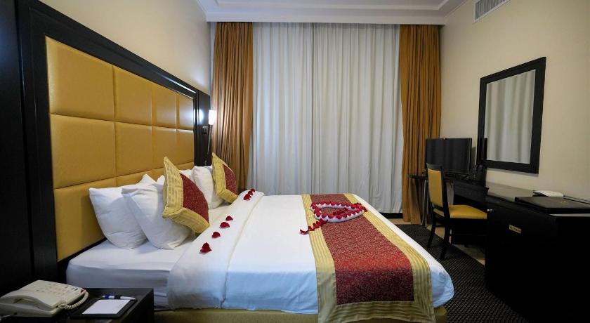 Image of Deluxe Chalet 5