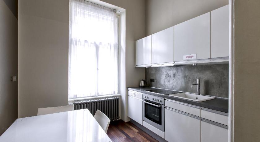 Image of Bed in 5-Bed Female Dorm Ensuite 1