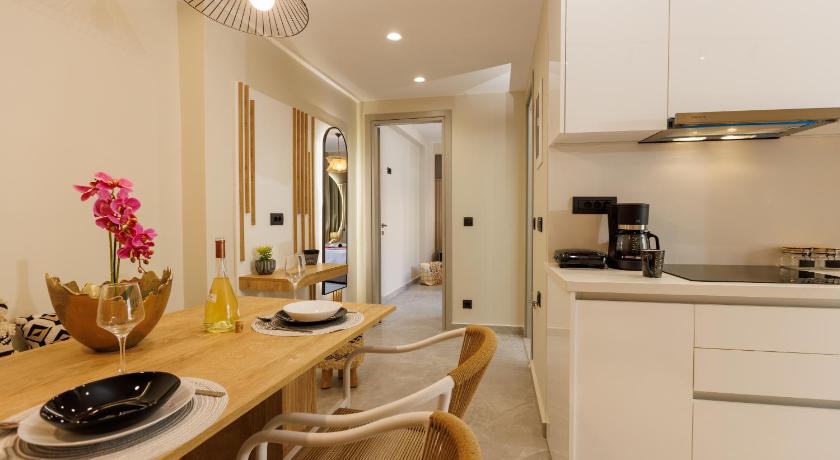 Hersonissos Beach Front Suites - image 25