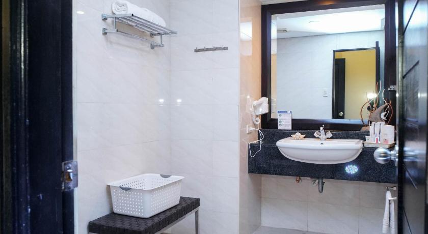 Image of Deluxe Double or Twin Room 5