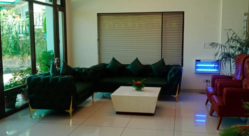 Pineland Chalets And Resort - image 16