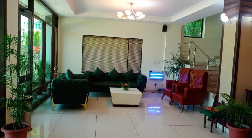 Pineland Chalets And Resort - image 45