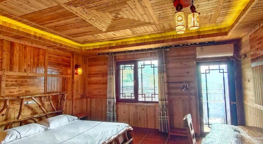 Image of Deluxe Queen Room with View 3
