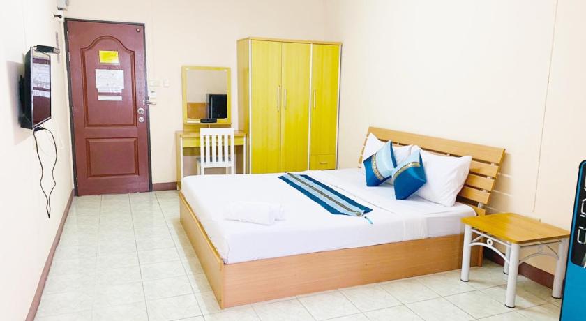 Image of Standard King Room 0