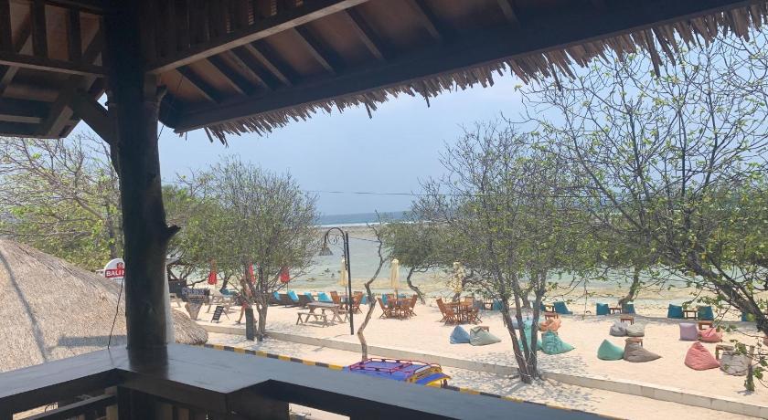 Q'Pelagos Sunset Bungalow - image 12