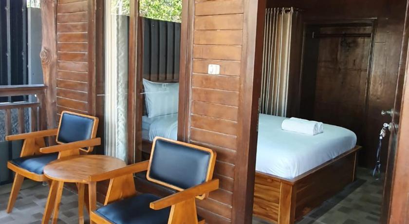 Q'Pelagos Sunset Bungalow - image 5