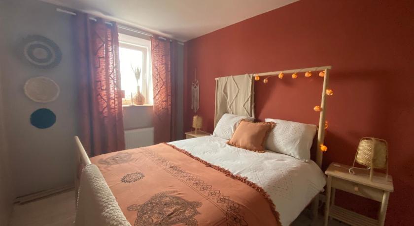 勒瓦尔-特拉涅尼 Au saut du Train 4星级 民宿 餐厅