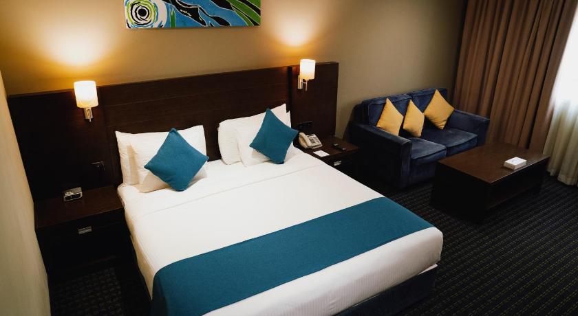 Image of 1 King Bed, Smoking Room, Superior Room, City View 11