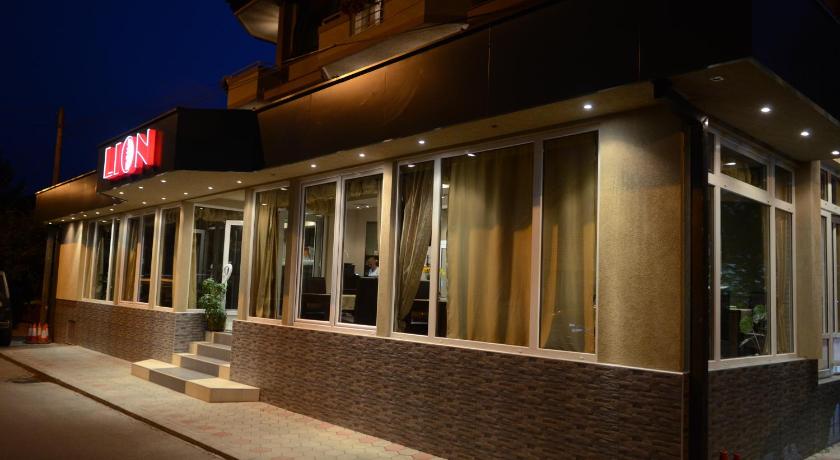 Garni Hotel Lion photo
