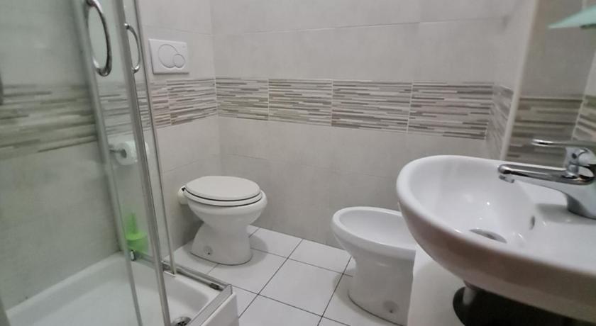Image of Double Room with Extra Bed 2