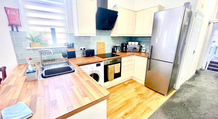 プリマス Executive apartments, nr city centre with private parking 4つ星 ゲストハウス ロビー