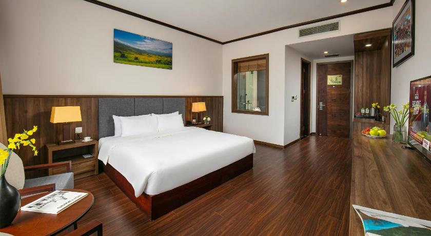 Image of Deluxe Double or Twin Room 8