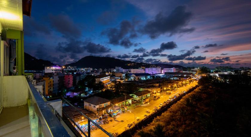 Patong Diamond Hotel - image 6