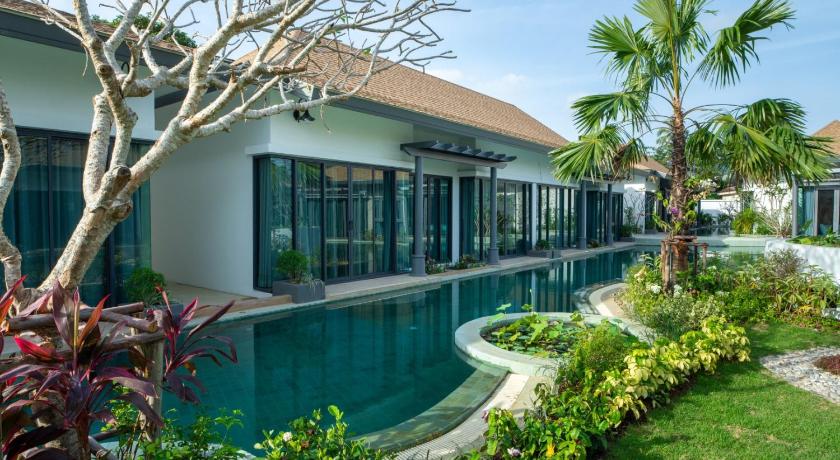 Image of Pool Access 2 Bed Rooms Suite with Living area and Balcony 1