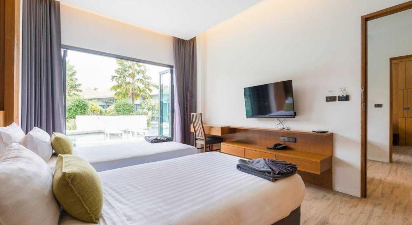 Image of Pool Access 2 Bed Rooms Suite with Living area and Balcony 11