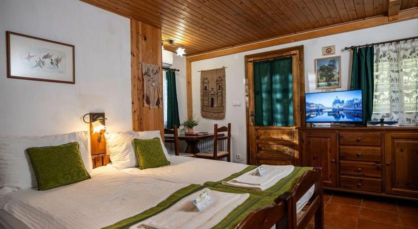 ソチャ Pristava Lepena Village 4つ星 ゲストハウス プール