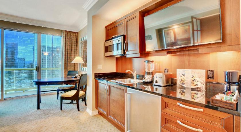 ラスベガス Strip View Balcony Suites - No Resort Fee ! 4つ星 宿泊施設 レストラン