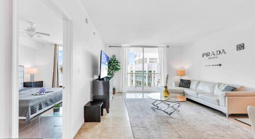 OneLuxStay in the Heart of Brickell 3621 - image 3