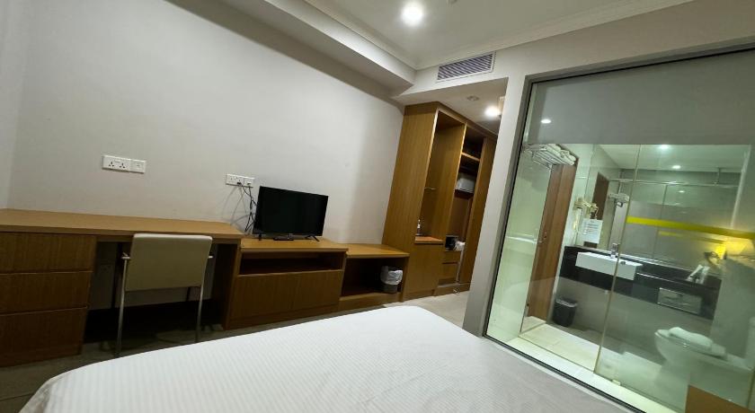 Image of Economy King Room without Window 3