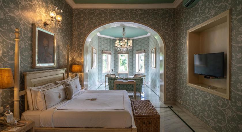 Queen Elizabeth II Suite