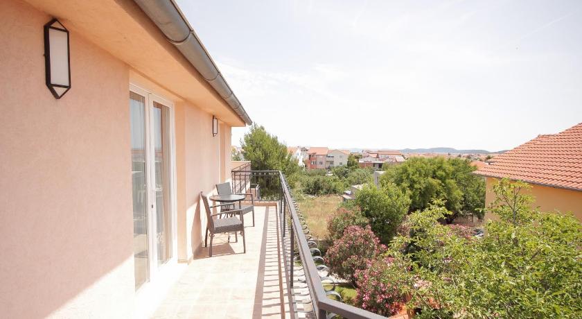 Apartments Villa Jelena photo