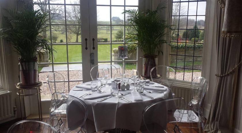 Falcon Manor Hotel photo